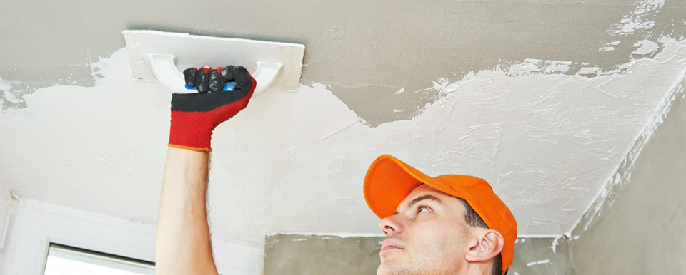 Как правильно шпаклевать стены и потолок: советы профессионалов
